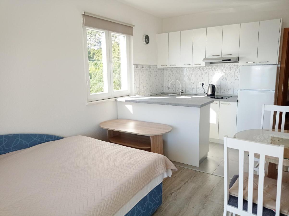 Casa Del Olivo Lejlighed Tučepi Eksteriør billede